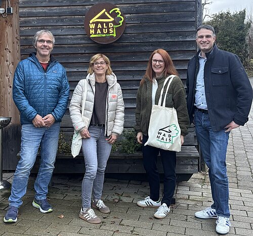 NEFF Besuch im Waldhaus